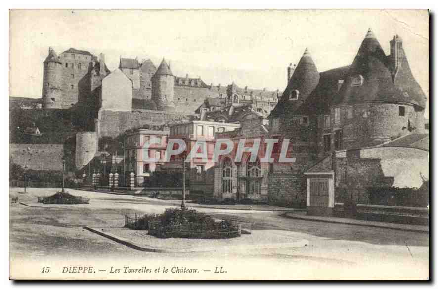 CPA Dieppe Les Tourelles et le Chateau 