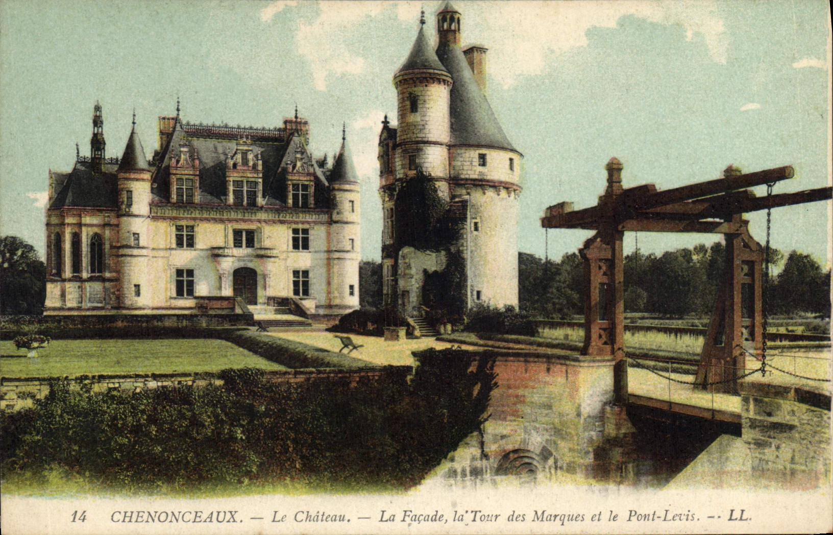 CPA Chenonceaux Le Chateau La Facade la Tour des Marques et le Pont Levis 