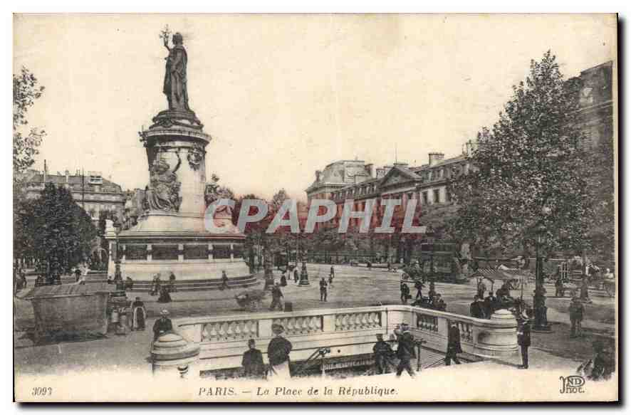 CPA Paris La Place de la Republique 