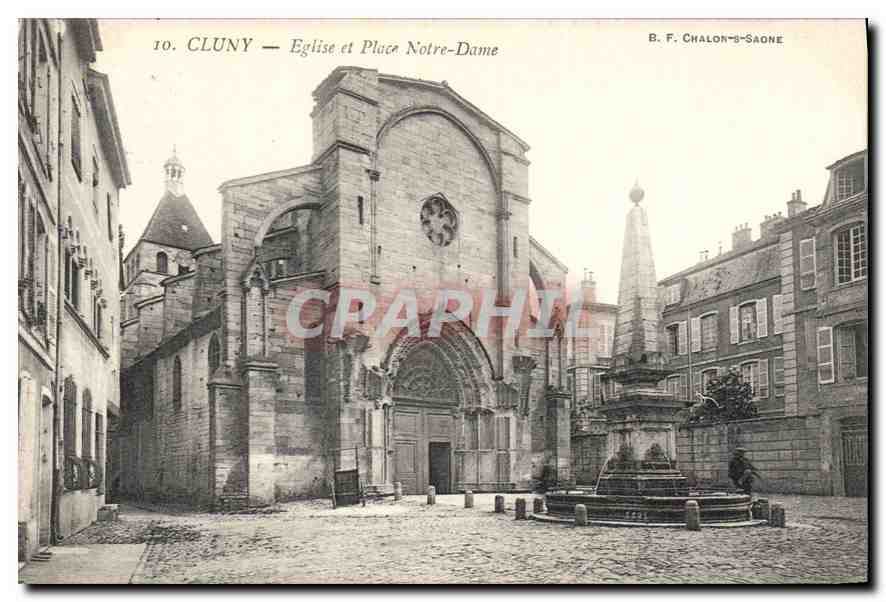 CPA Cluny Eglise et Place Notre Dame 