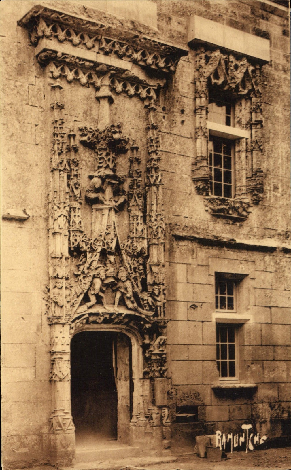 CPA Vieux Chateaux d'Aunis et Saintonge Crazannes 