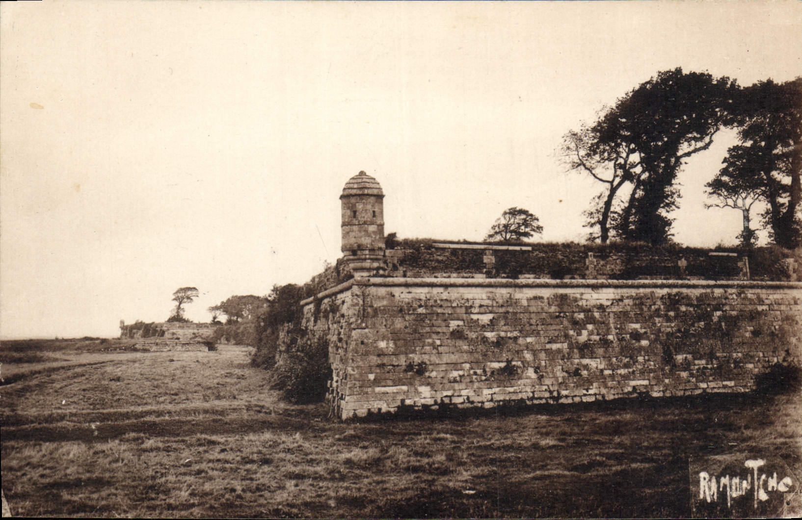 CPA Vieilles pierres d'Aunis et Saintonge Remparts de Brouage l'Aigues Mortes de la Saintonge 