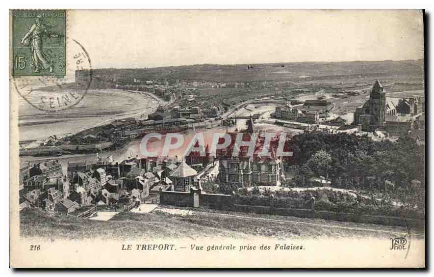 CPA Le Treport Vue generale prise des Falaises 