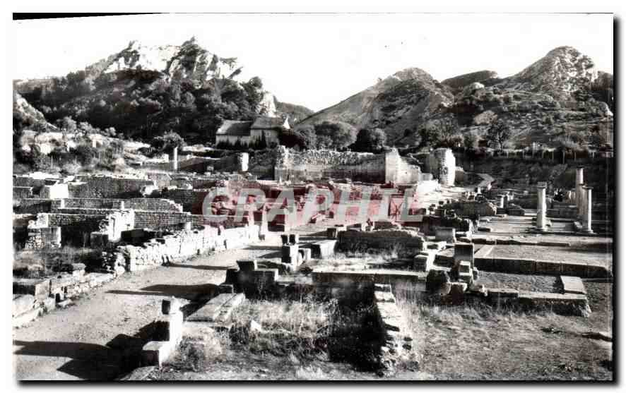 CPM Paysages de Provence Les Fouilles de Glanum a Saint Remy dans le fond les Alpilles 