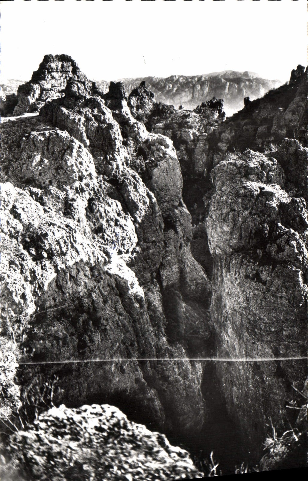CPM Environs de Lodeve Le Caylar Herault Les gorges de la Lergue 