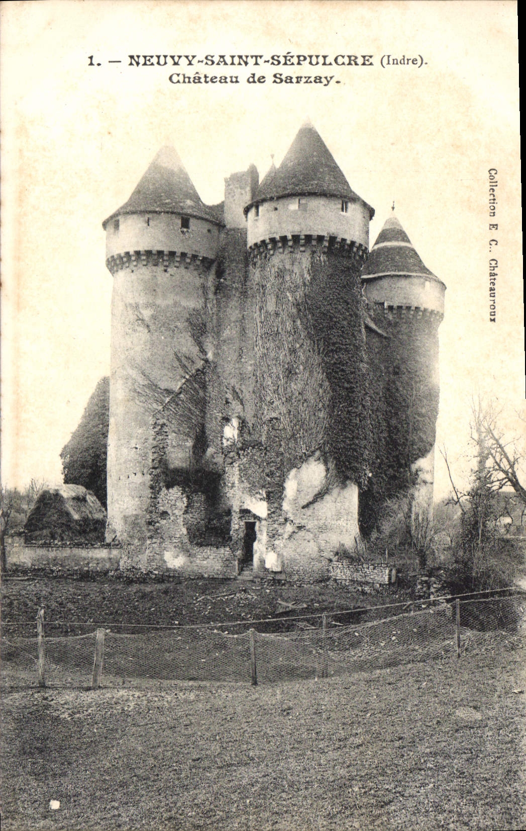 CPA Neuvy Saint Sepulcre Indre Chateau de Sarzay 