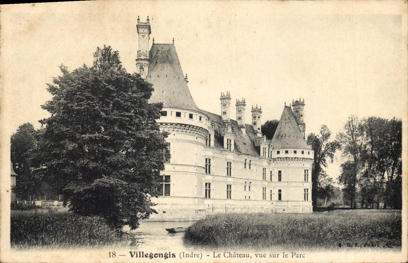 CPA Villegongis Indre le chateau vue sur le Parc 