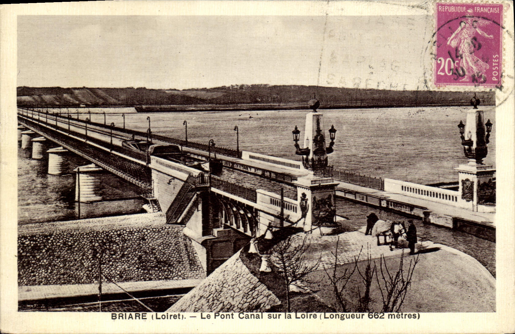 CPA Briare Loiret le Pont Canal sur la Loire 
