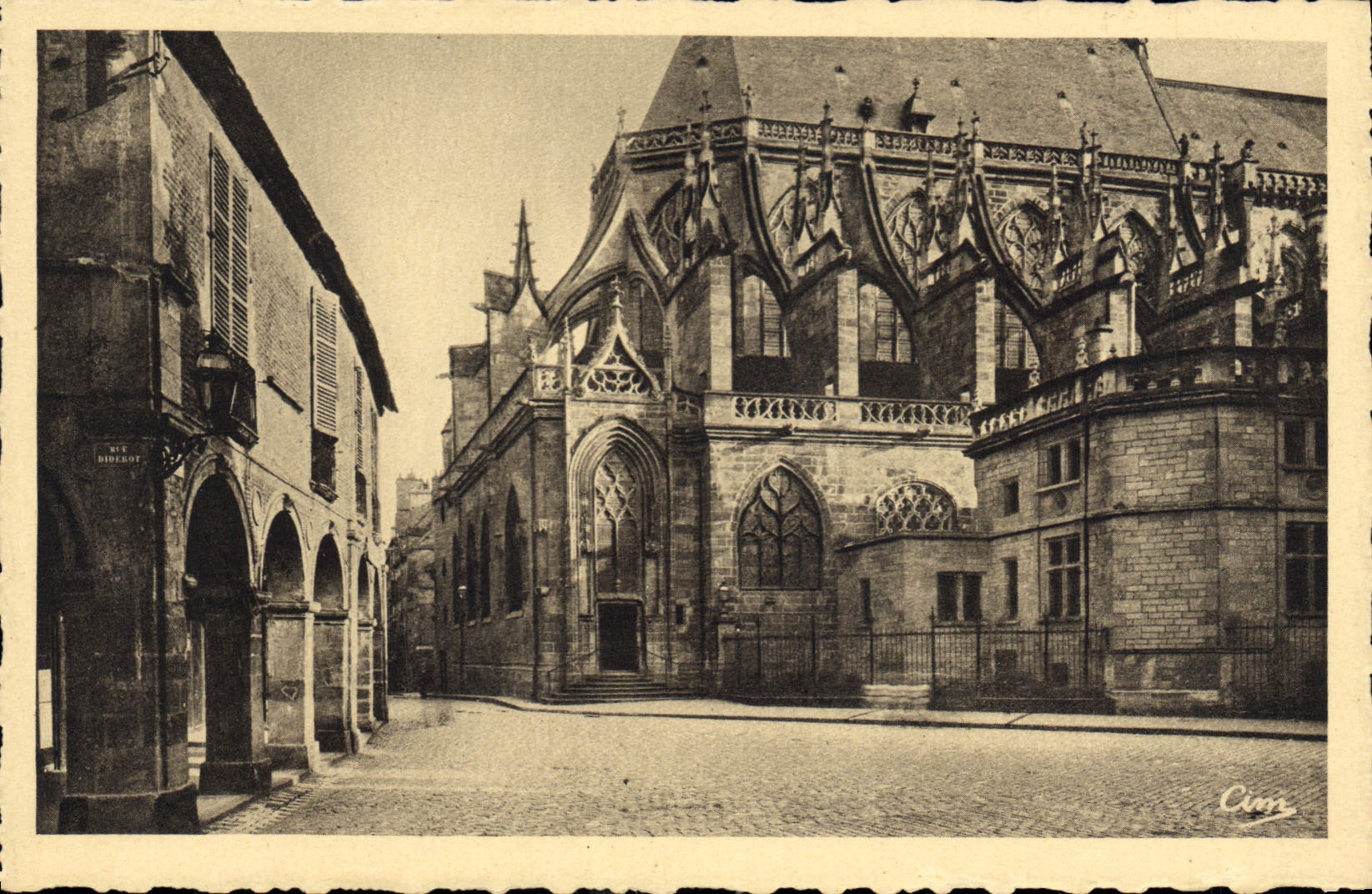 CPA Moulins Allier la Cathedrale 