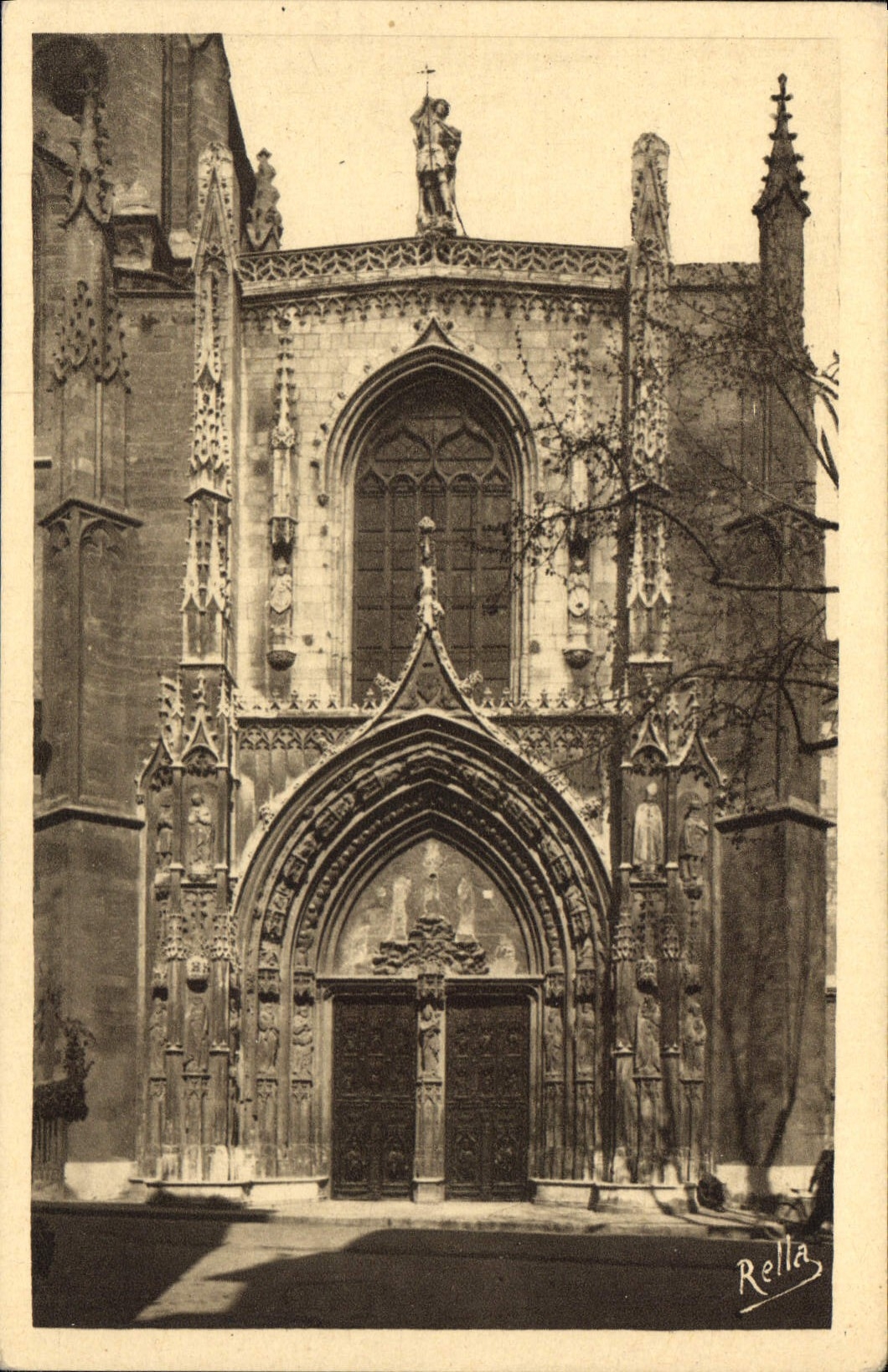 Aix-en-Provence — Grande porte gothique de la cathédrale Saint-Sauveur — Rella