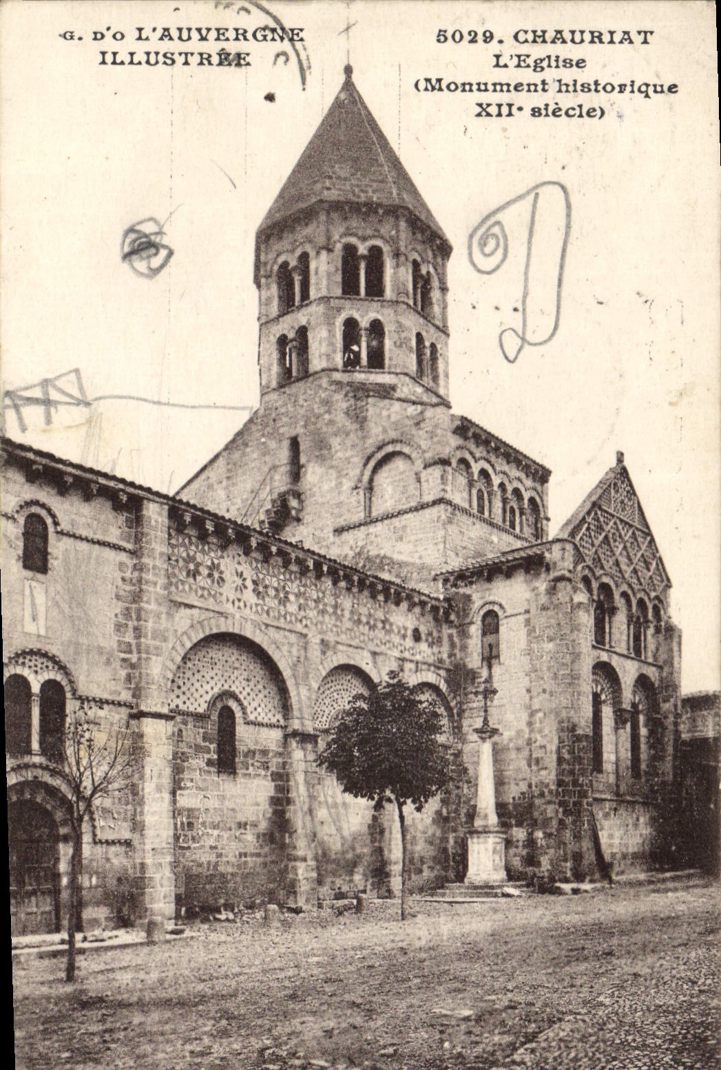 CPA L'Auvergne Illustree Chauriat l'eglise Monument historique XII siecle 