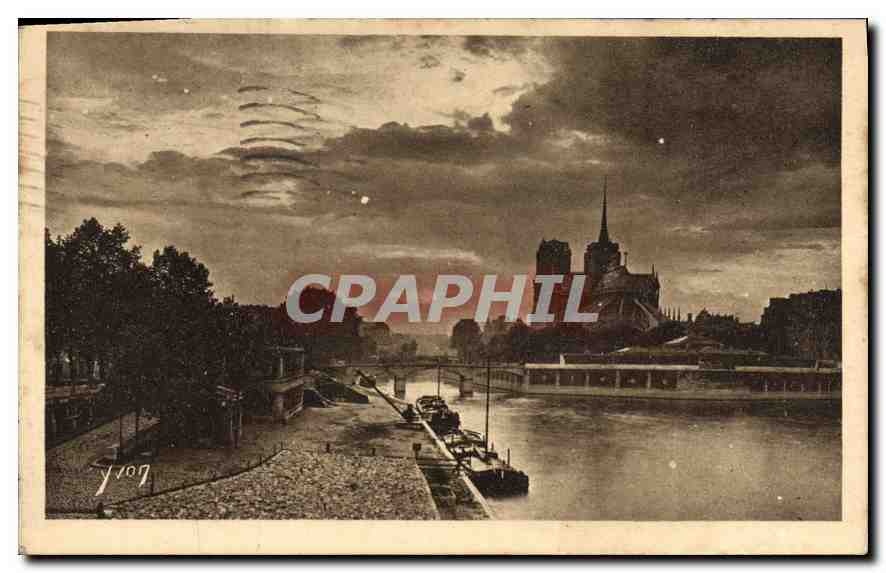 CPA Paris en Flanant Crepuscule sur Notre Dame 