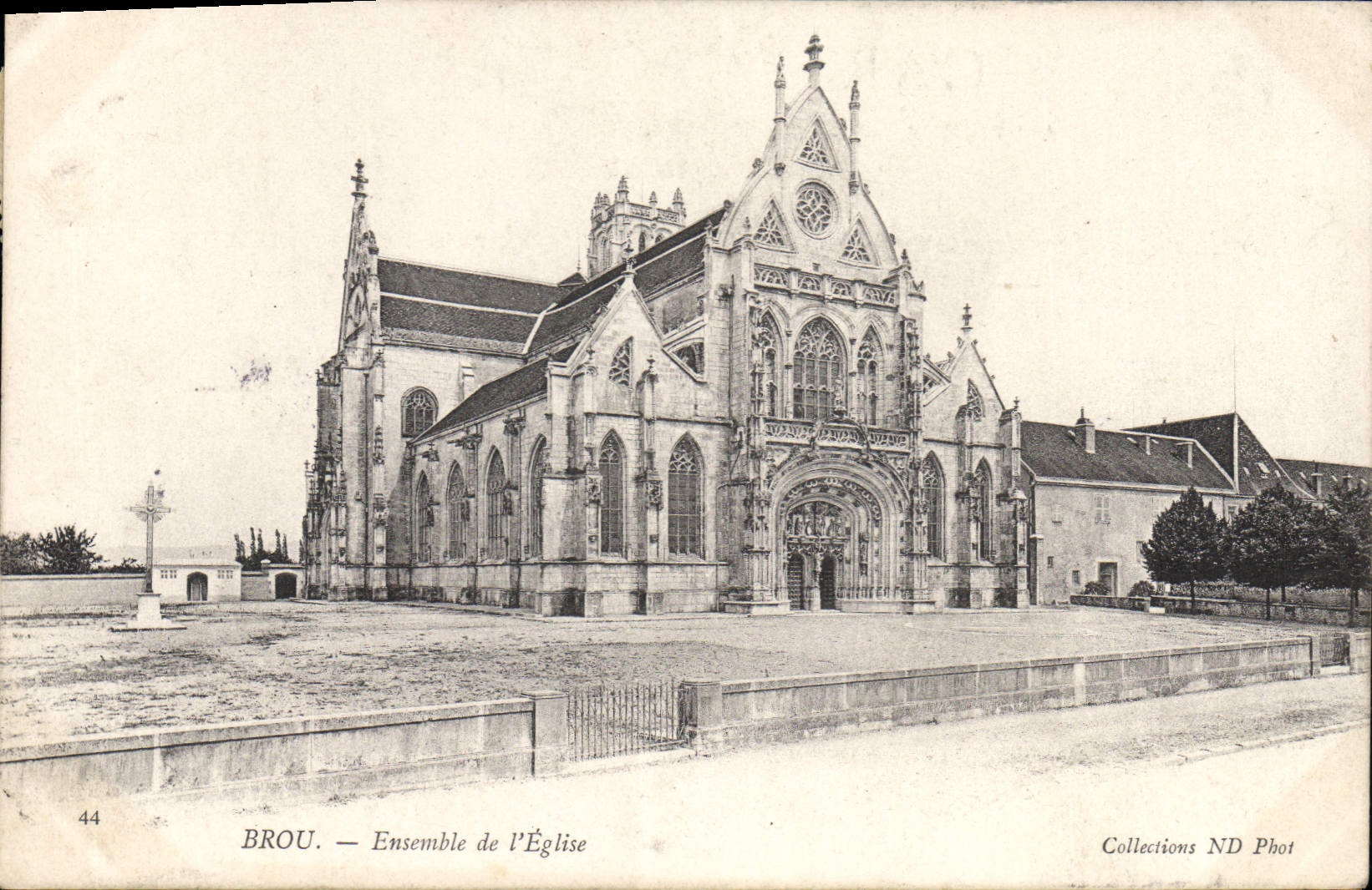 Brou — Ensemble de l'Église — Collections ND Phot