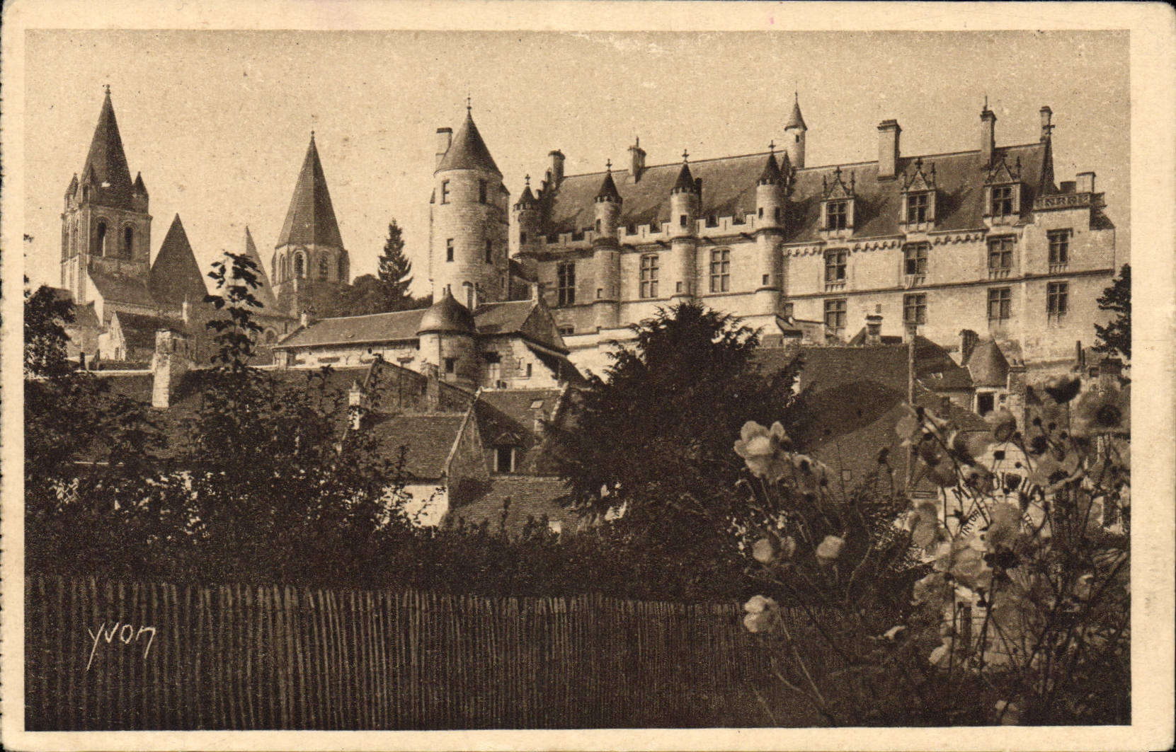 Château de Loches — La Douce France — Édition d'Art YVON, Paris