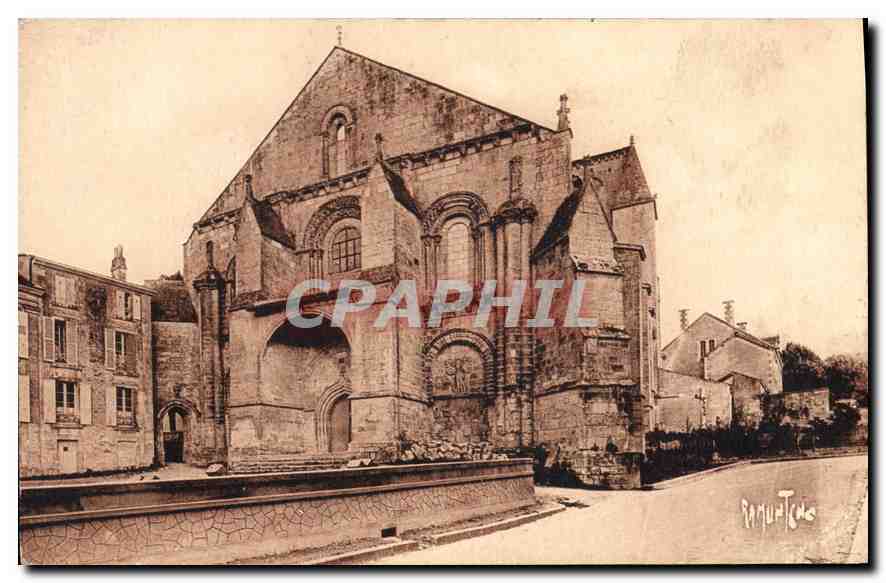 CPA Architecture religieuse de Poitou Benet Vendee Belle Eglise du XV siecle 