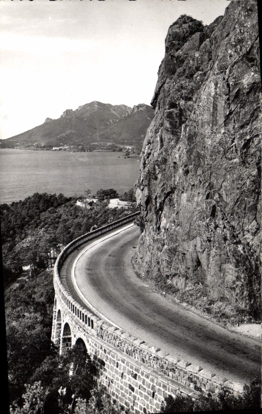 CPA La Cote d'Azur la Pointe de l'Esquillon dans l'Esterel 