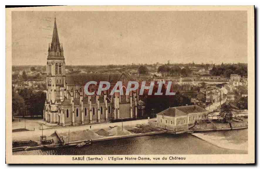 CPA Sable Sarthe l'eglise Notre Dame vue du chateau 