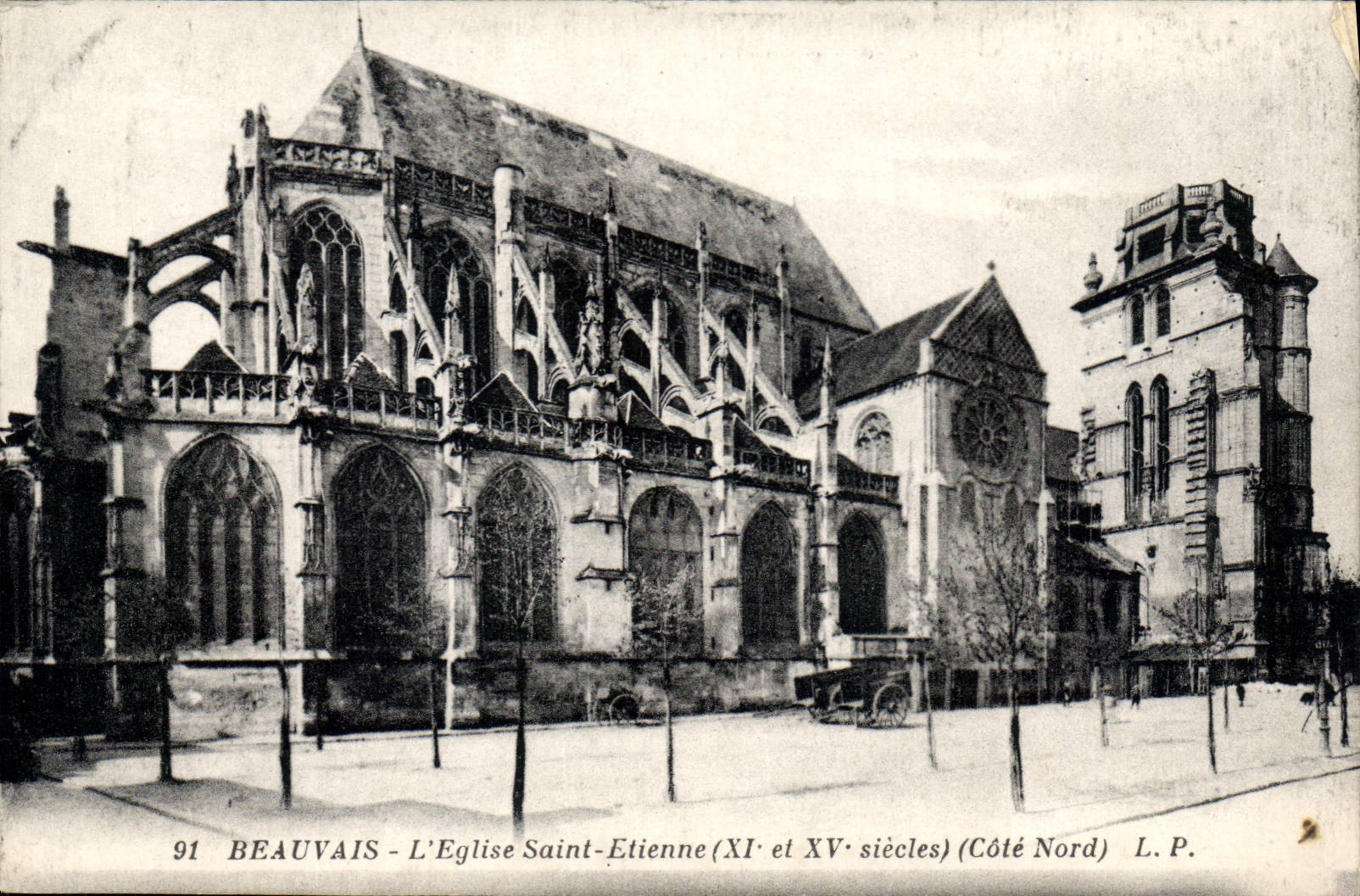 Beauvais - L'Église Saint-Étienne (XIe et XVe siècles) (Côté Nord) - L.P.