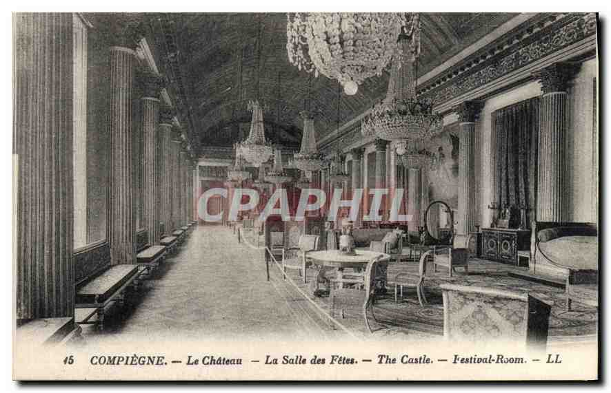 CPA Compiegne Le Chateau La Salle des Fetes 