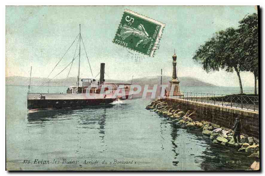 CPA Evian les Bains Arrivee du Bonivard Bateau