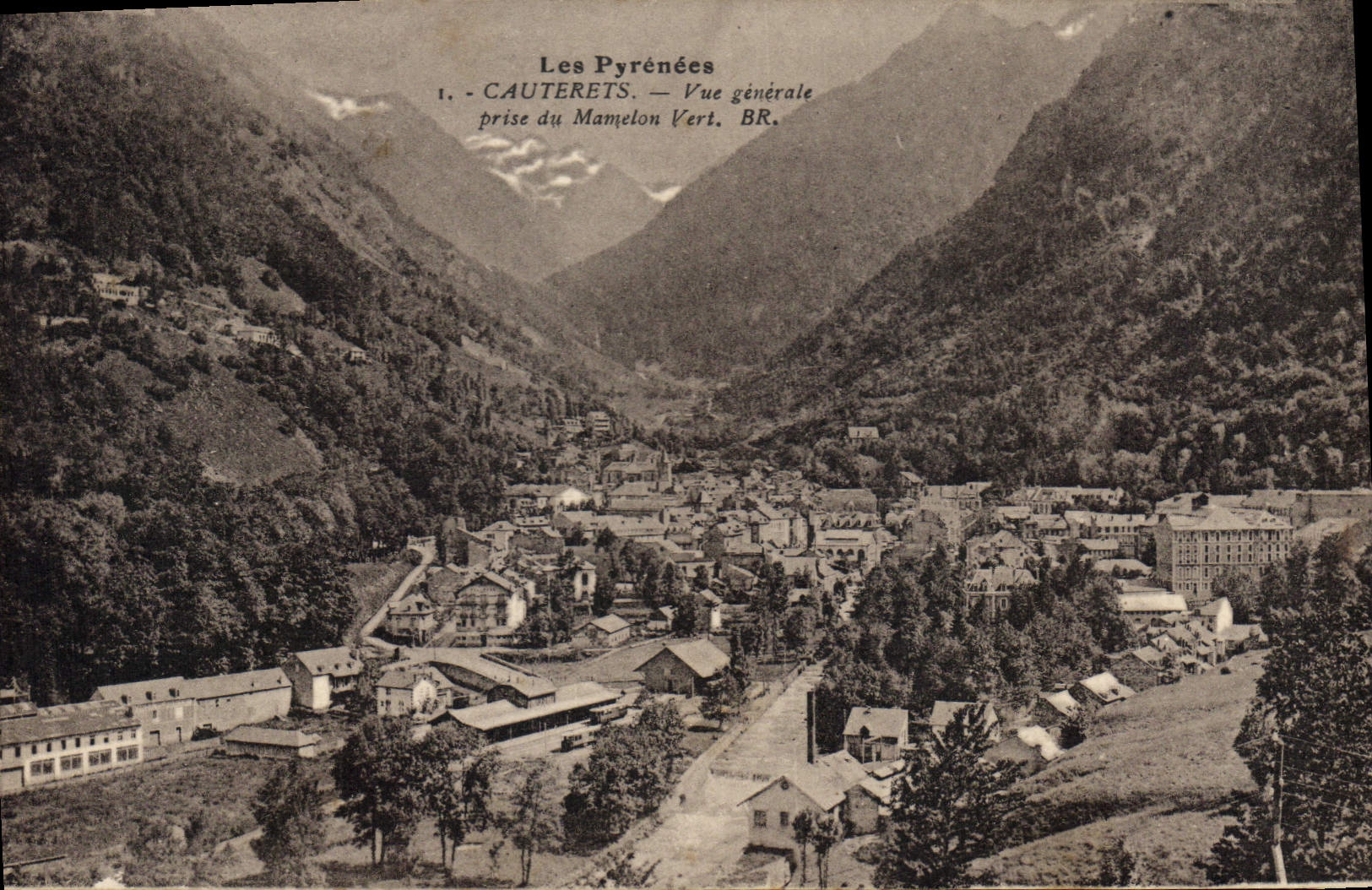 CPA Les Pyrenees Cauterets Vue generale prise du Mamelon 
