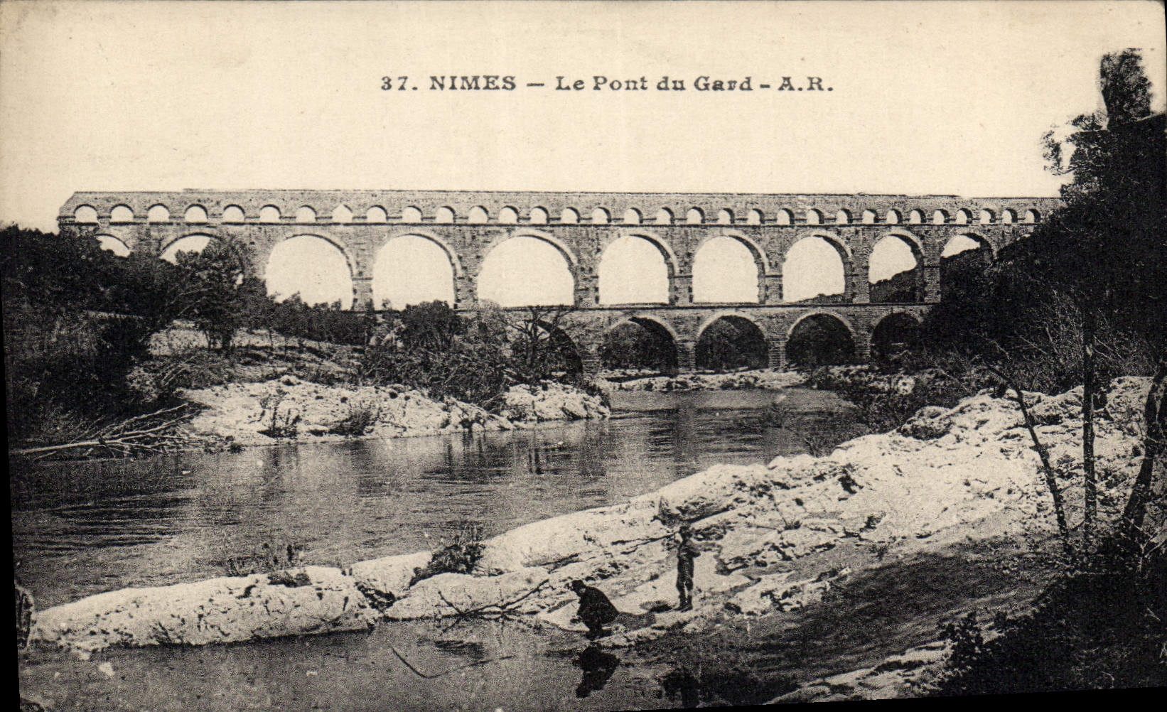 Nîmes — Le Pont du Gard — A.R.