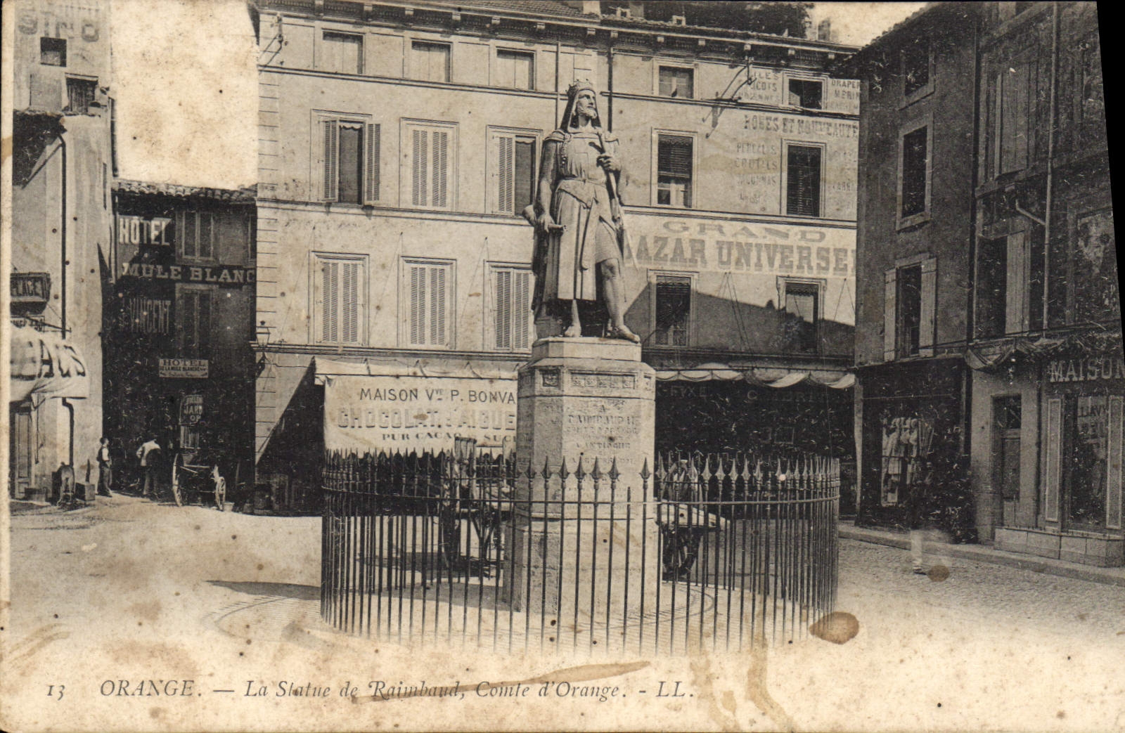 Orange — La Statue de Raimbaud, Comte d'Orange — LL.