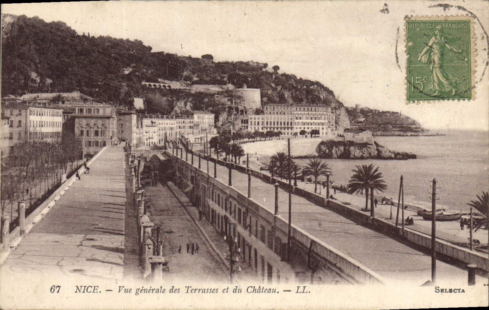 CPA Nice Vue generale des Terrasses et du Chateau 