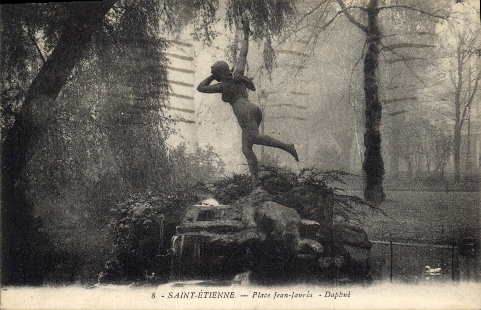 CPA Saint Etienne Place Jean Jaures Daphne 