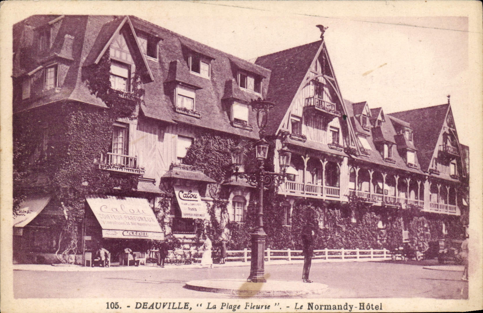 Deauville, "La Plage Fleurie" - Le Normandy-Hôtel — Calou, par G. Aran