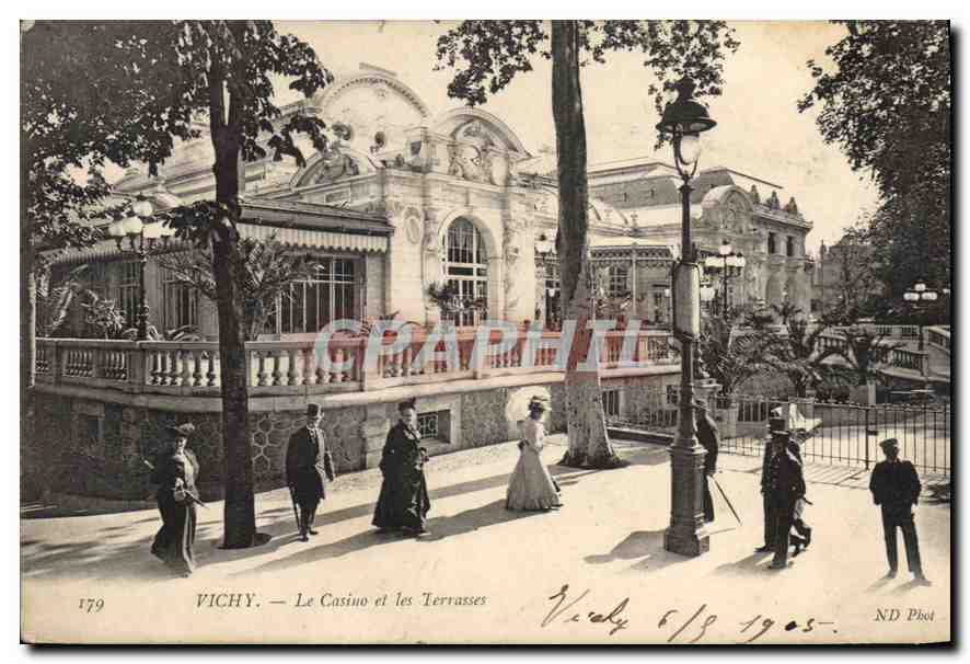 CPA Vichy Le Casino et les Terrasses 