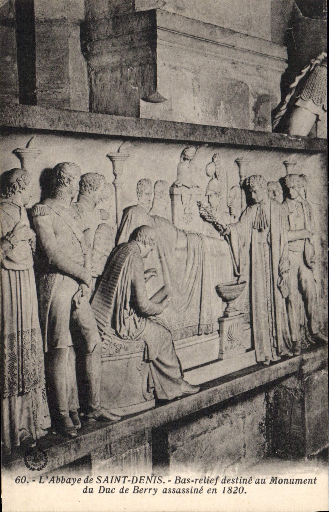 L'Abbaye de SAINT-DENIS - Bas-relief du Duc de Berry assassiné en 1820