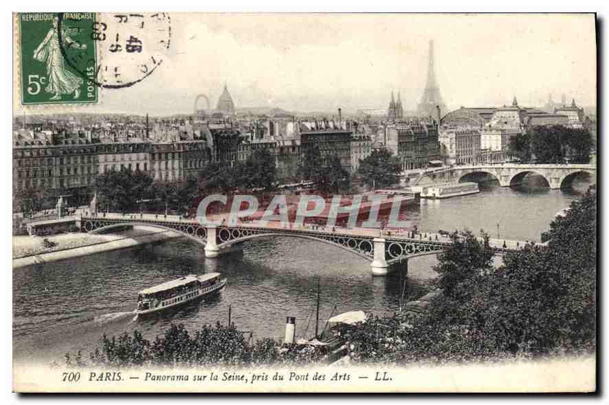 CPA Paris Panorama sur la Seine pris du Pont des Arts Tour Eiffel