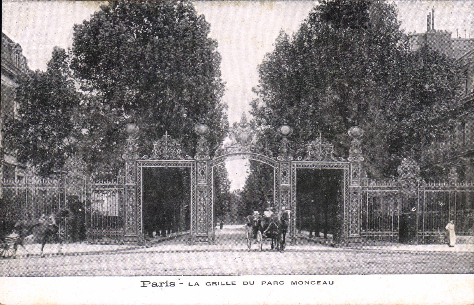 CPA Paris La Grille du Parc Monceau 