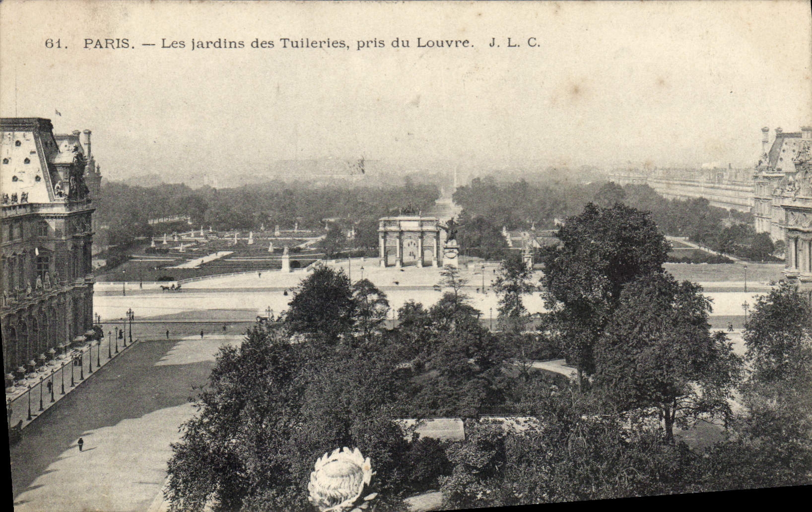 CPA Paris Les Jardins des Tuileries pris du Louvre 