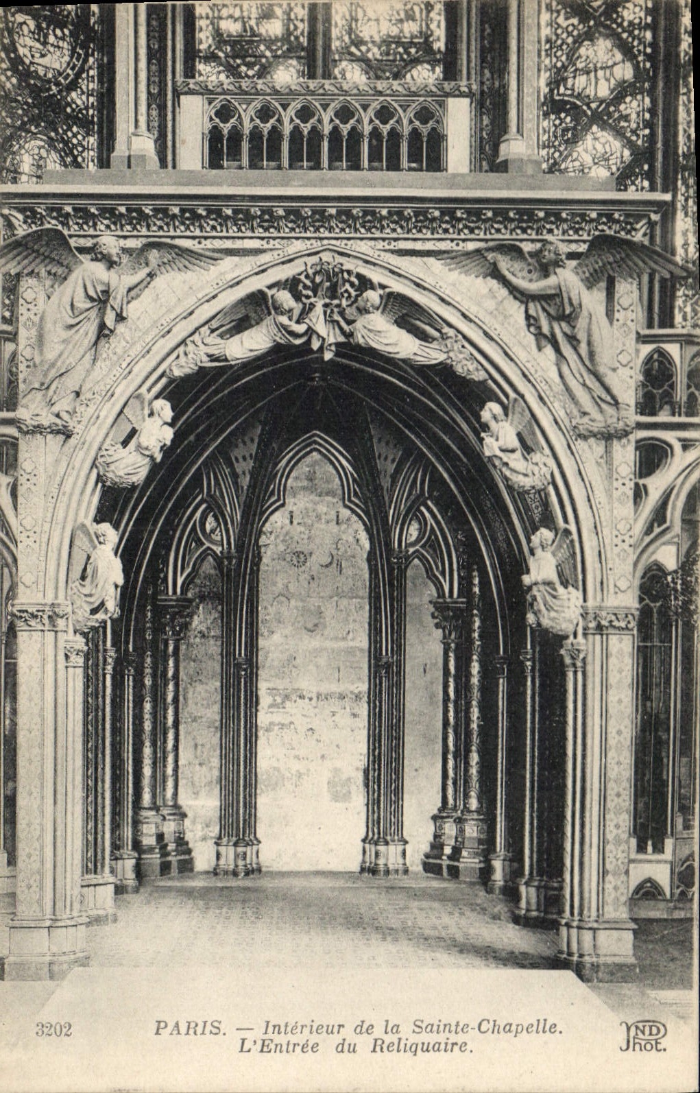 CPA Paris Interieur de la Sainte Chapelle L'Entree du Reliquaire 