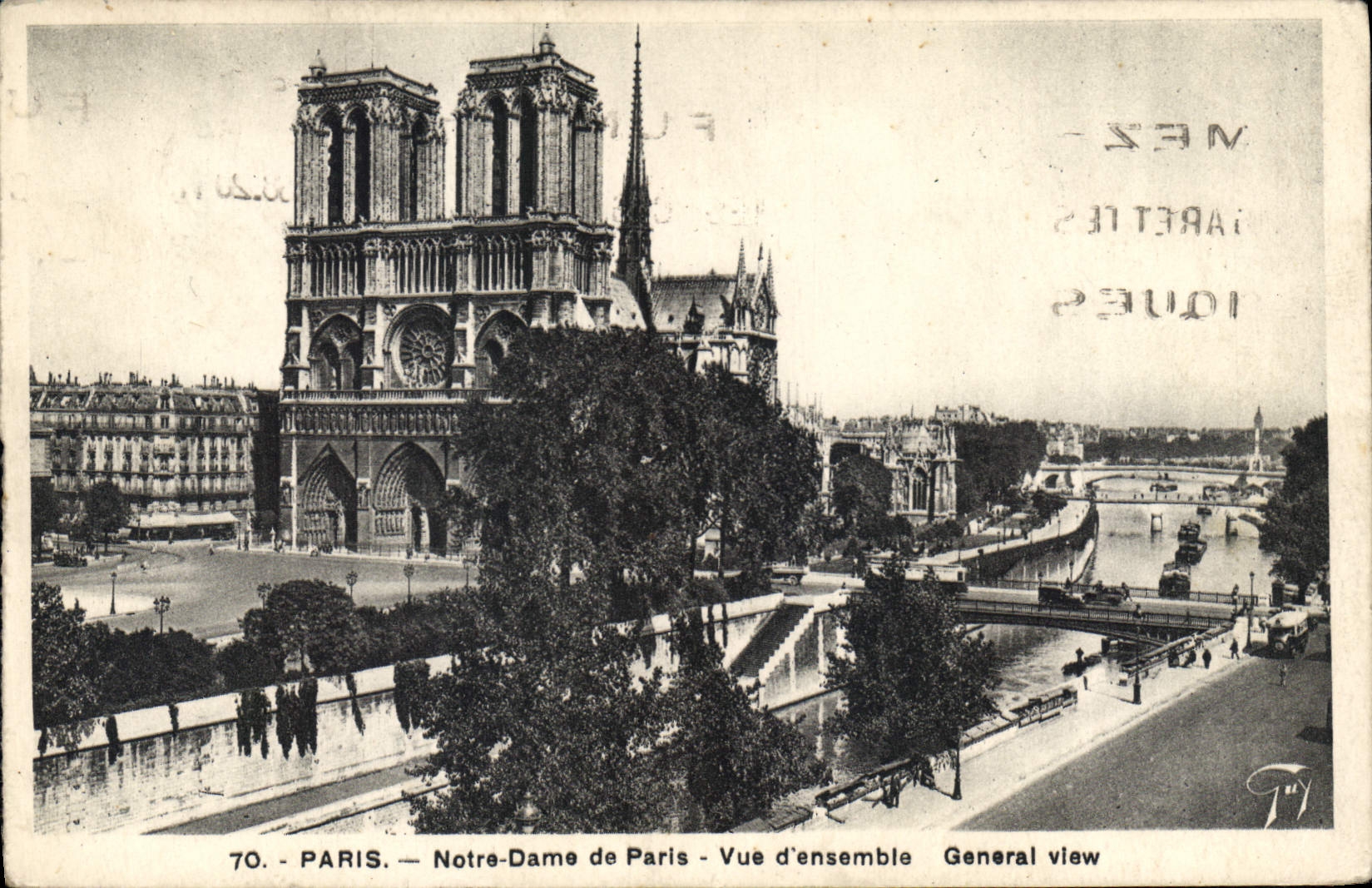CPA Paris Notre Dame de Paris Vue d'ensemble 