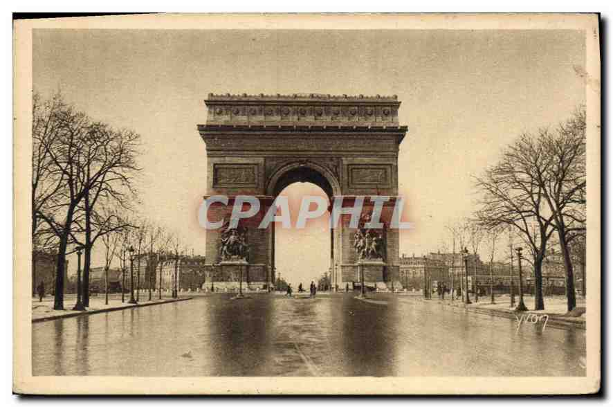 CPA Paris en Flanant l'Arc de Triomphe 