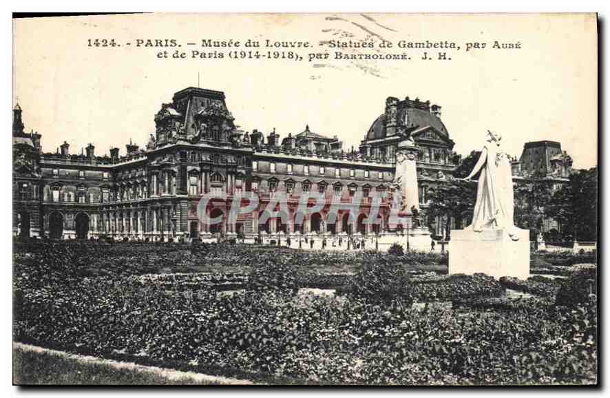 CPA Paris Musee du Louvre Statue de Gambetta par Aube et de Paris 1914 1918 par Bartholome 