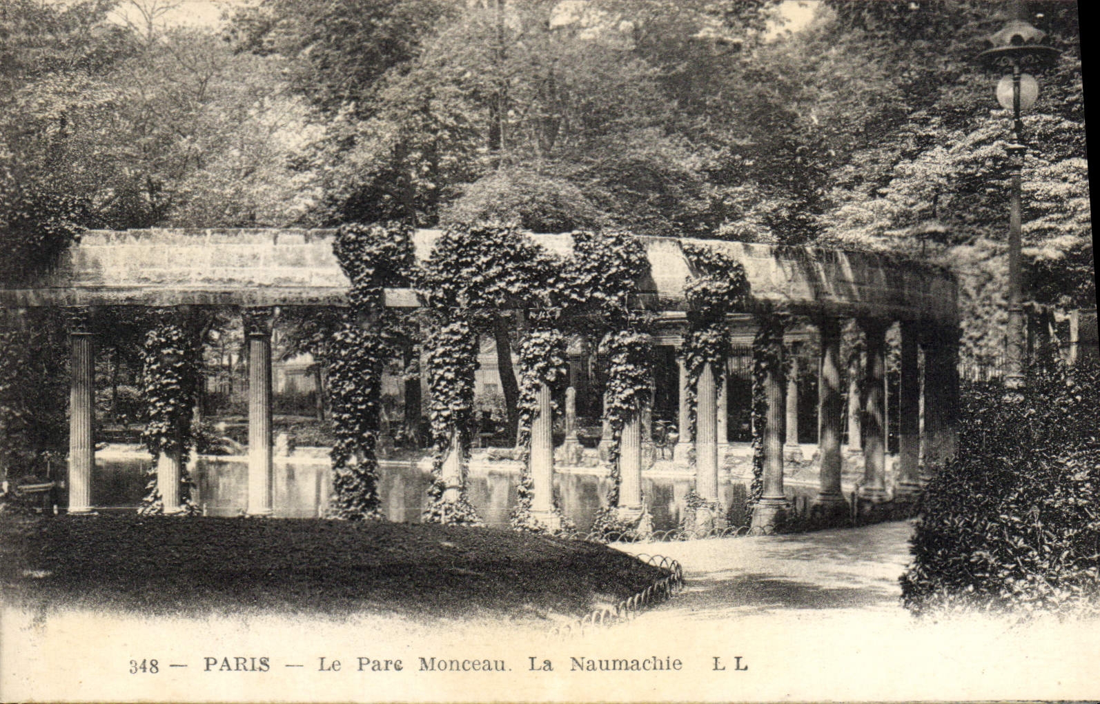 CPA Paris le Parc Monceau la Naumachie 