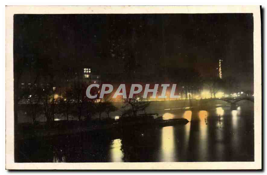 CPA Paris la Nuit Les Quais 