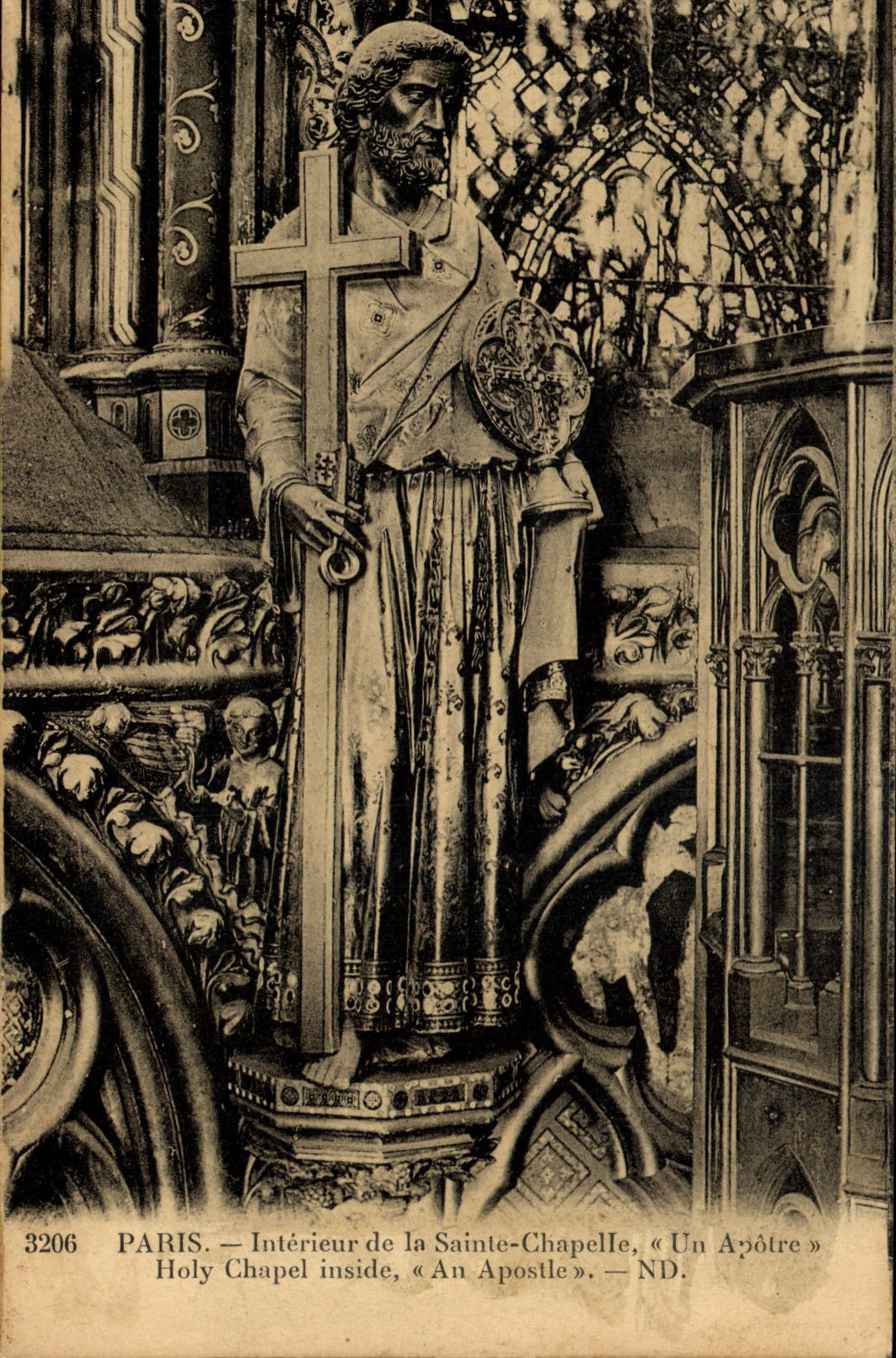 CPA Paris Interieur de la Sainte Chapelle 