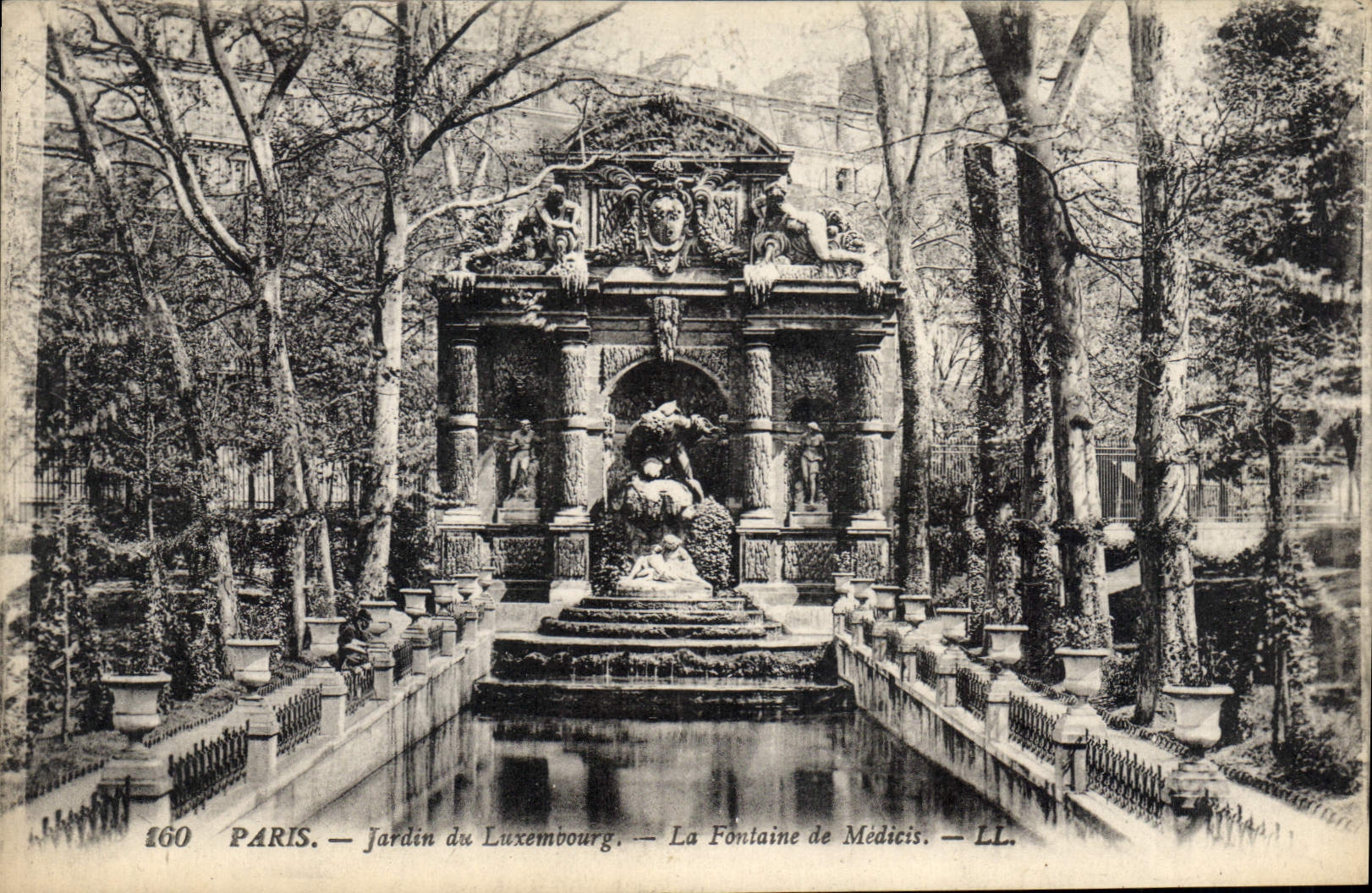 CPA Paris Jardin du Luxembourg La Fontaine de Medicis 