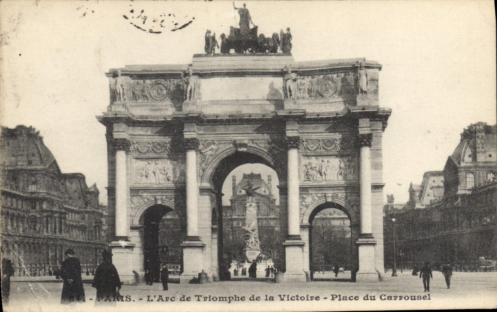 CPA Paris L'Arc de Triomphe de la Victoire Place du Carrousel 