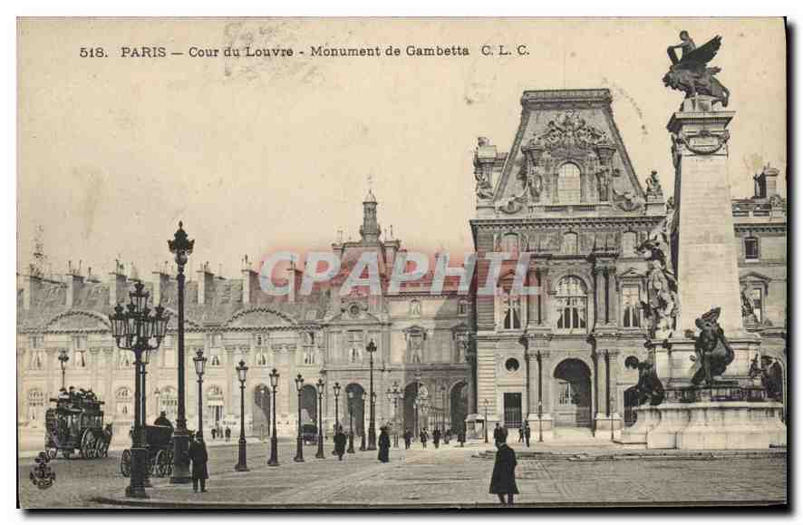 CPA Paris Cour du Louvre Monument de Gambetta 