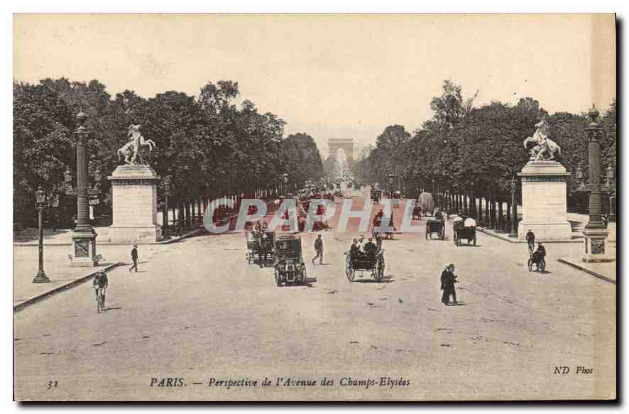 CPA Paris Perspective de l'Avenue des Champs Elysees 