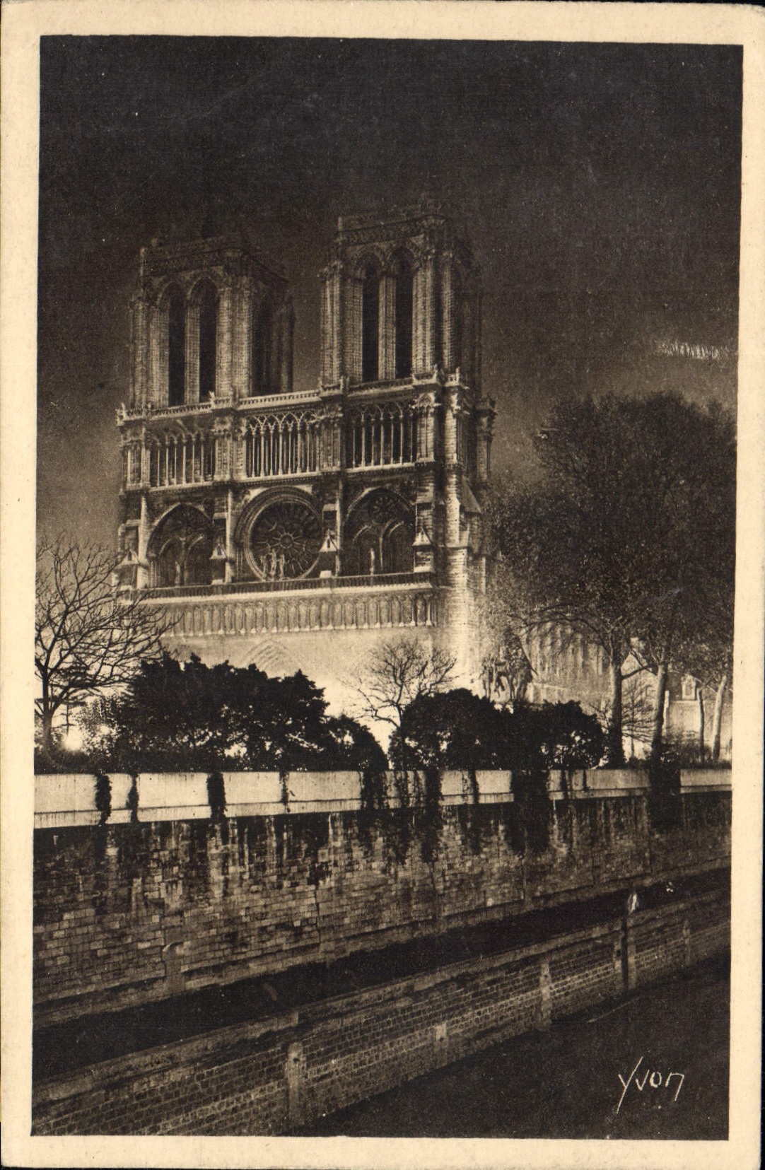 CPA Feeries Nocturnes de Paris Notre Dame 