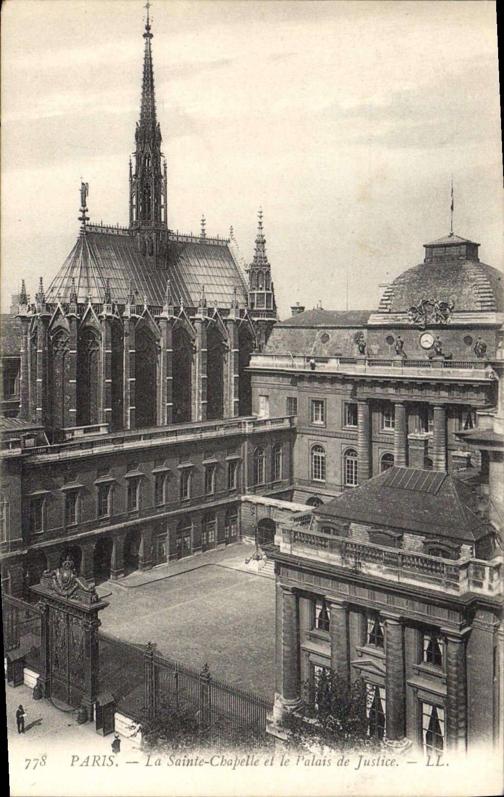 CPA Paris La Sainte Chapelle et le Palais de Justice 