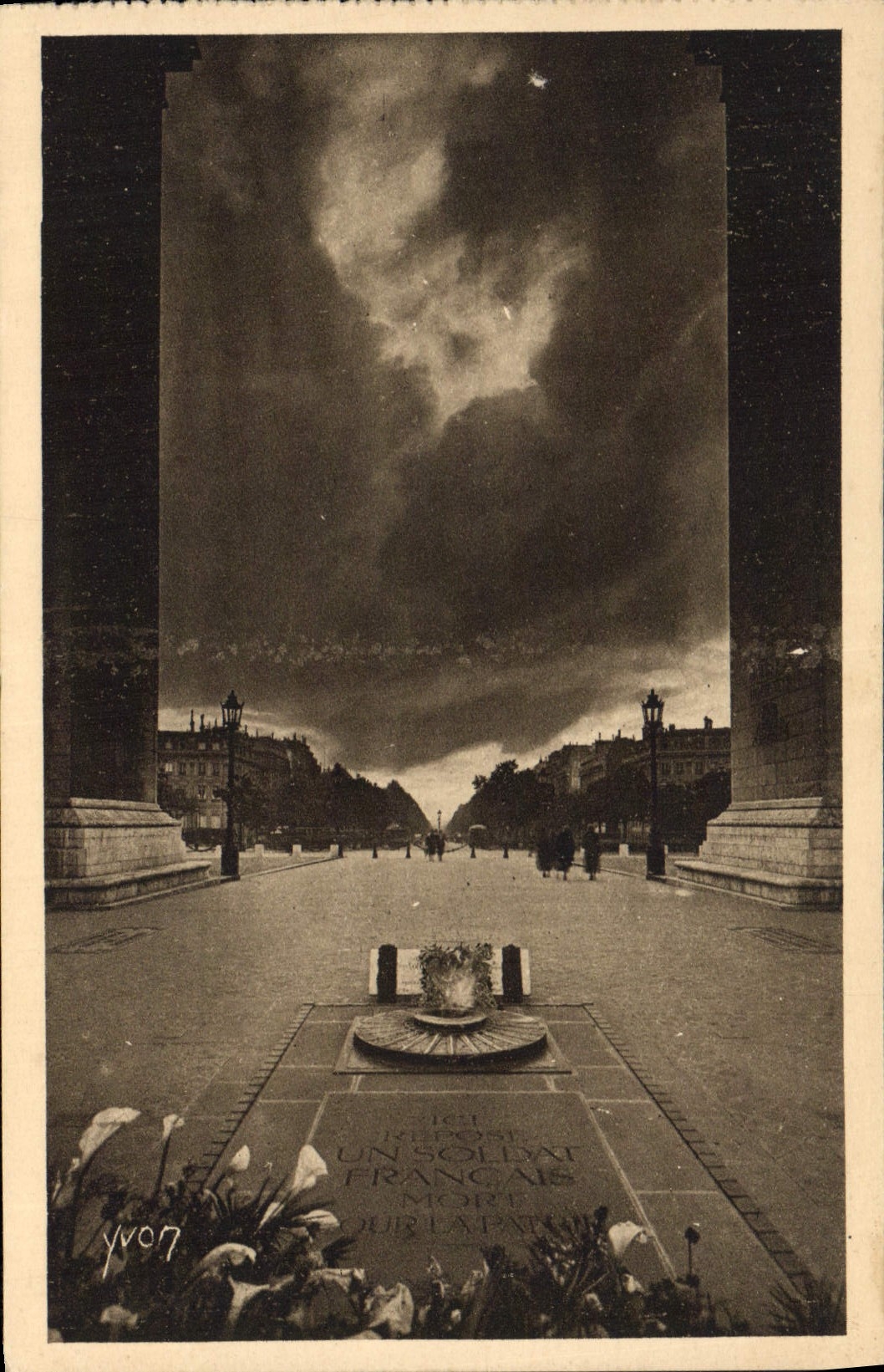 CPA Paris en flanant La Tombe du Soldat Inconnu 