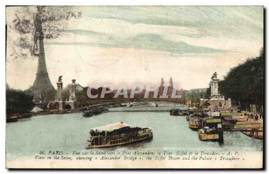 CPA Paris Vue sur la Seine vers le Pont Alexandre La Tour Eiffel et le Trocadero Bateau
